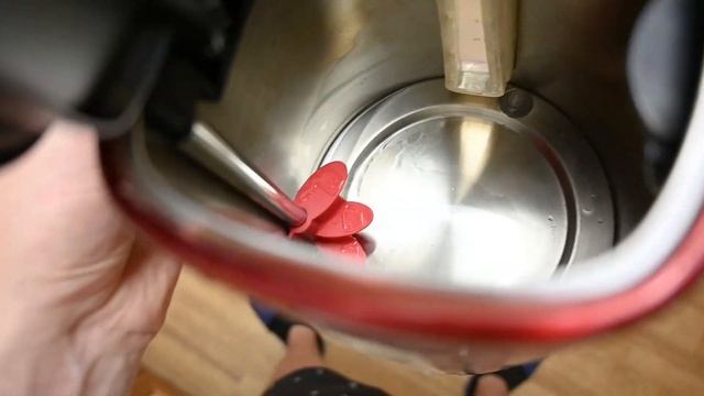 КАК ОЧИСТИТЬ ЧАЙНИК ОТ НАКИПИ БЫСТРО И ДЁШЕВО С ПОМОЩЬЮ УКСУСА! смотреть онлайн