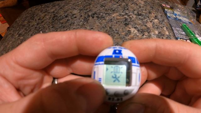 Quick view on a R2-D2 Tamagotchi смотреть онлайн
