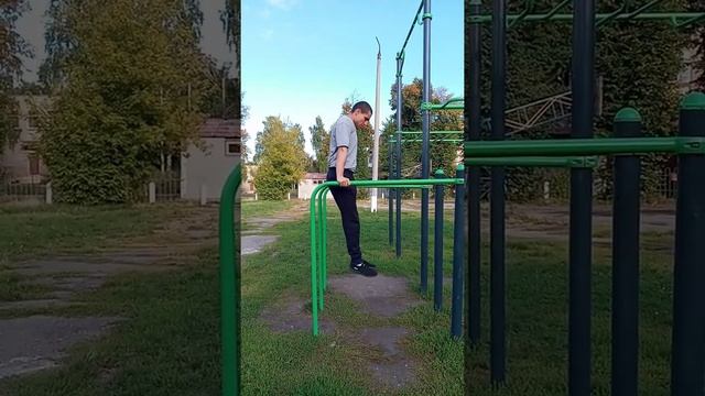 Утренний кросс на 10 км не кто не отменял,турники,брусья,отжимание,подтягивание. смотреть онлайн