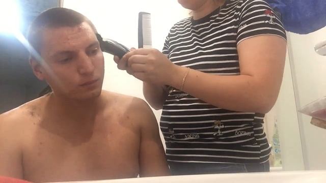 ДЕВУШКА ПОДСТРИГЛА МЕНЯ НА ЛЫСО ЧАСТЬ 3 смотреть онлайн