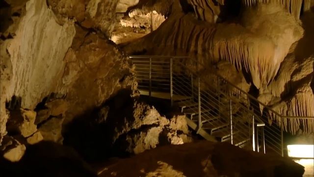 Man Finds Hidden Doorway On His Property ; Goes In And Realizes He’s Made A Huge Mistake.. смотреть онлайн