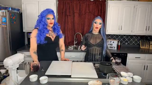 Ho-Hos: SIP & SIMMER Drag Queen Cooking Show смотреть онлайн