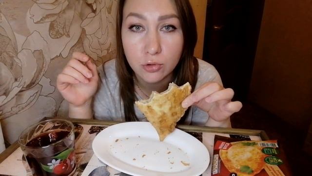 МУКБАНГ/ЧЕБУРЕК БОЛЬШОЙ И СОЧНЫЙ?ИЗ ЧИЖИКА/ ДИГУСТАЦИЯ‼️ смотреть онлайн