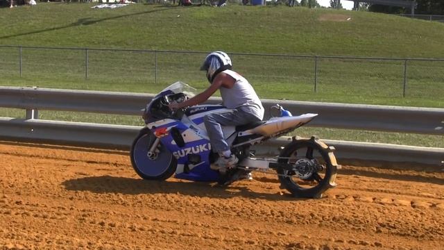 Suzuki GSXR 600 on the juice смотреть онлайн