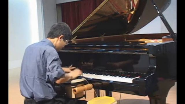 Piano & bongo played by one man. смотреть онлайн