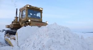 Мегатехника в снегу Т-330, ДЭТ-250, Б-10, Т-150. Powerful Soviet bulldozers in the snow