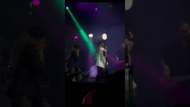 Мальчик поплыл, мальчик попал….Anna Asti в Пятигорске #annaasti #asti #live #music #concert #tour смотреть онлайн