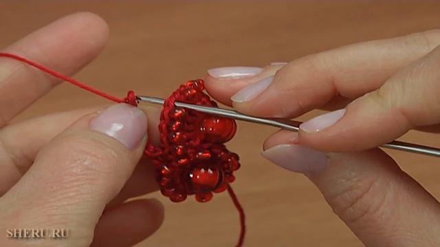 Красивые украшения крючком бисером и бусинами. Урок вязания 49 смотреть онлайн