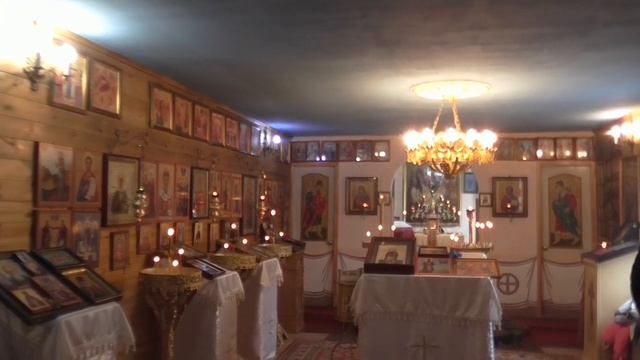 Служба в храме//сельский храм//Божественная Литургия смотреть онлайн