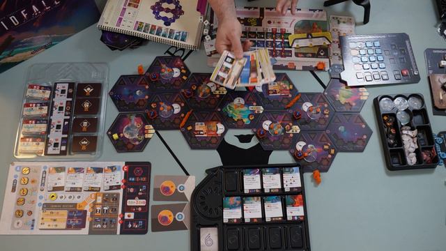 Voidfall vs Fractal Beyond the Void- which one is for you? comparison смотреть онлайн