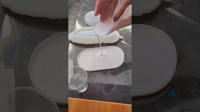 ЭПОКСИДНАЯ СМОЛА НАБОР EPOXY RESIN #эпоксиднаясмола #декордлядома #epoxy #идеиремонта #резинарт смотреть онлайн