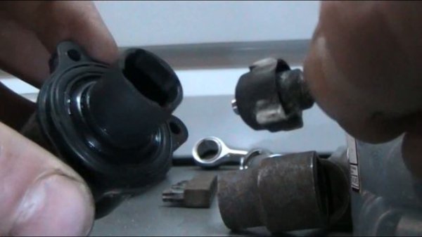 Mitsubishi Carisma. Регулятор холостого хода. Ремонт.