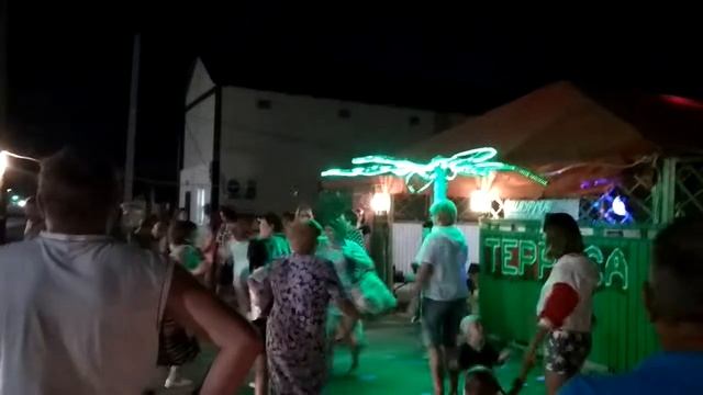 Уличные музыканты, Соль-Илецк, индейцы, татарские песни танцы, жгут,(1) смотреть онлайн