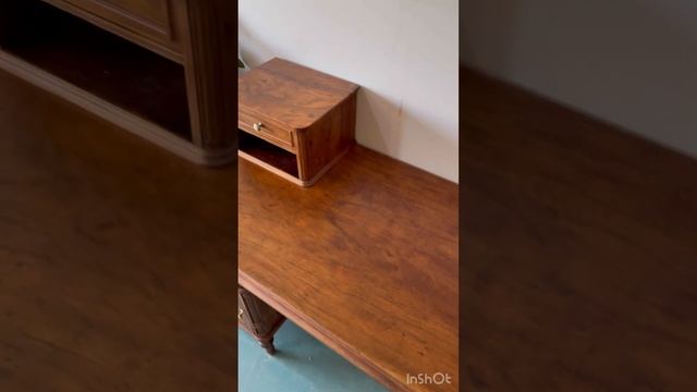 Старинный письменный стол в наличии смотреть онлайн