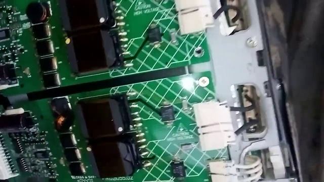 На запчасти самсунг LTA320w1-L01 телевизор боковые платы. смотреть онлайн