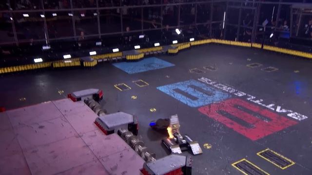 HE'S TAKING THE BOT FOR A RIDE! | Pain Train Vs Deadlift | BattleBots