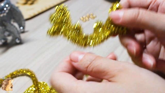 Новогодний олень из фоамирана и синельной проволоки смотреть онлайн