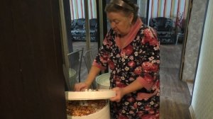 Сушка сибирской ранетки. Кузбасс. Жизнь без грима.