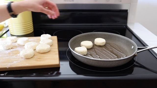 Как приготовить сырники ЛУЧШИЙ РЕЦЕПТ! смотреть онлайн