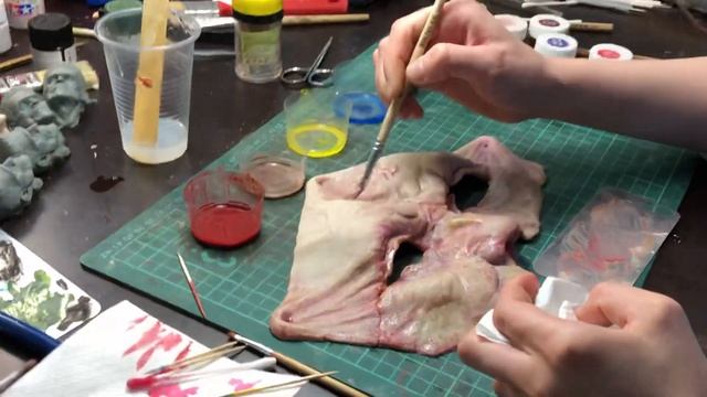 Процесс покраски силиконовой маски) смотреть онлайн