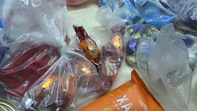 Обзор продуктов АТБ, Акции Цены, сезон акций, обзор конфет, Шаповаловы влог