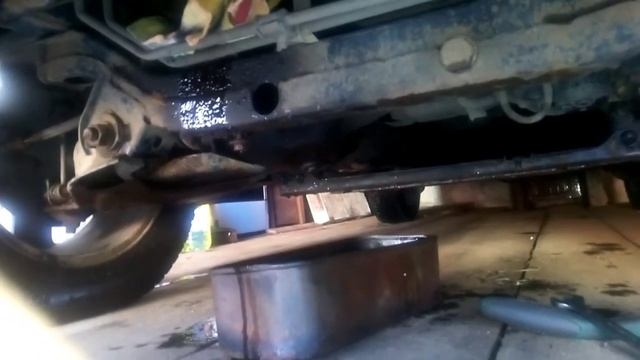 Замена масла в двигателе. Ховер Н5 2,4л бензин. смотреть онлайн