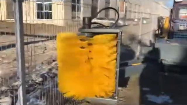 Мойка барьерных ограждений для мини-погрузчика смотреть онлайн