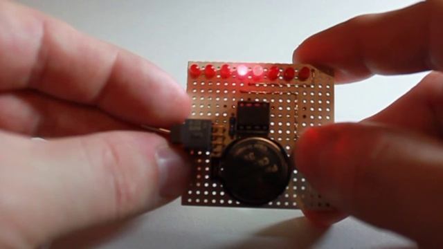 Knight Rider Scanner 8 LED Chaser PIC12F629 смотреть онлайн