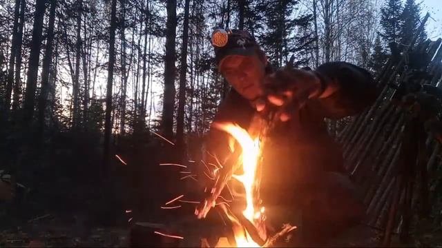 БРОШУ ГОРОД,УЕДУ ЖИТЬ В ЛЕС Подготовка к строительству.Зимний лагерь смотреть онлайн