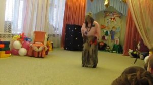 Выступление Бабы Яги в МБДОУ № 65 г. Воркуты на выпускном балу
