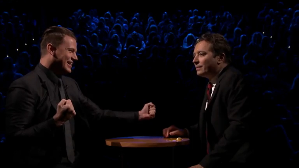 Ченнинг Татум и Джимми Фэллон играют в русскую рулетку яйцами смотреть онлайн