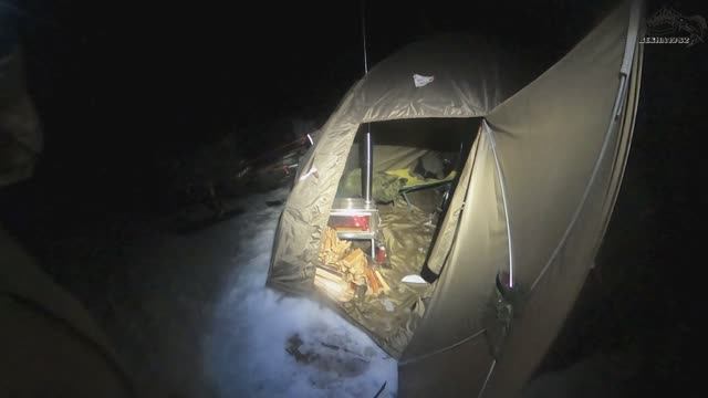 ЛЕД ТАЕТ, А МЫ РЫБАЧИМ/РЫБА ВЕСНОЙ СБИВАЕТСЯ В СТАИ, ПОДВОДНАЯ КАМЕРА ВСЕ ПОКАЗАЛА #2 смотреть онлайн