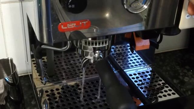 Lelit PL042EMI coffee machine - Pump noise смотреть онлайн