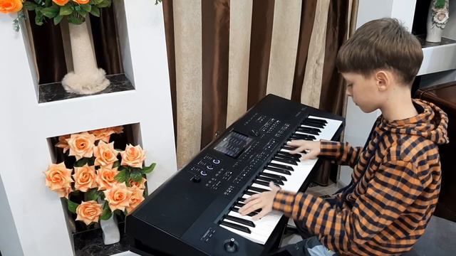 ребенок сам сочинил крутую мелодию смотреть онлайн