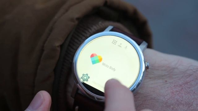 Обзор второго поколения часов Moto 360 смотреть онлайн