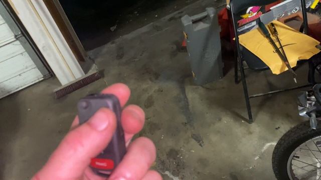 how to...Older Mercedes switchblade key button reprogram смотреть онлайн