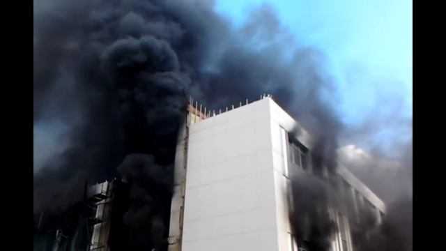 Горит школа на ул Базовской д 15 смотреть онлайн