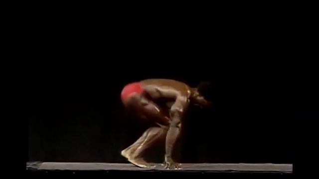CHARLES GLASS | MR. OLYMPIA 1984 POSING ROUTINE смотреть онлайн