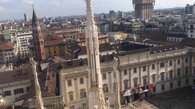 12/04/ 2019 г🇮🇹Натёрли ноги и носы до золота💪🇮🇹Duomo di Milano🇮🇹 смотреть онлайн