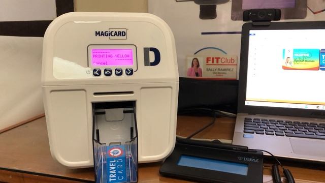 Magicard D - Colored Front & Back смотреть онлайн