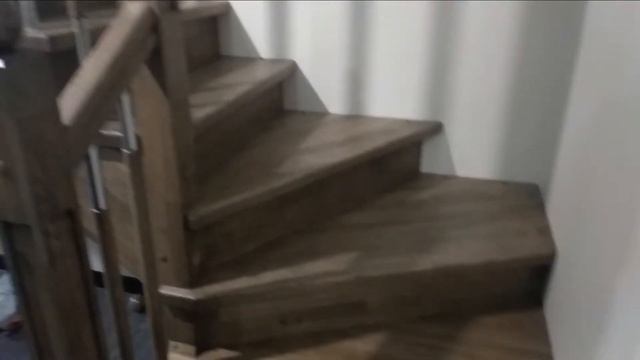 Лестница со ступенями из Цельно Ламельный дуба смотреть онлайн