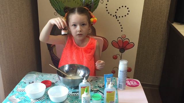 София делает слайм| Слайм как мягкое облачко | Пузырь из Слайма смотреть онлайн