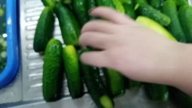 Маринованное ассорти. Яблочный компот и лечо из кабачков. Заготовки на зиму. смотреть онлайн