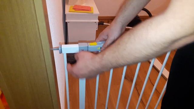 Hauck Treppengitter Türgitter zum klemmen einfach zu befestigen смотреть онлайн