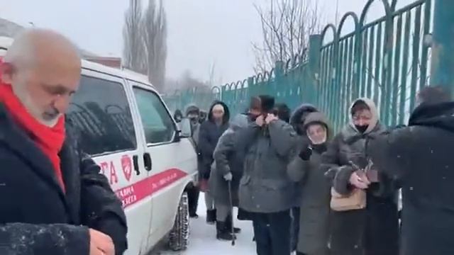 21.01.2022 Раздача хлеба пенсионерам. Юрий & Ирина Олейник, Андрей & Ирина Пасичник, Ровно, Відвага смотреть онлайн
