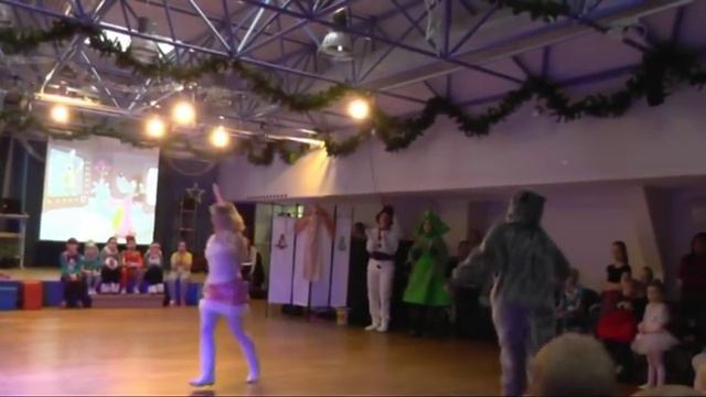 Детский новогодний праздник в городском центре LISA Jena-Lobeda 20.12.2014 смотреть онлайн