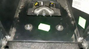 Как подтянуть или заменить трос ручника (стояночного тормоза) на Skoda Octavia A5