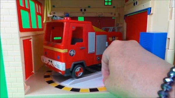 NEW Fireman Sam Electronic PONTYPANDY Fire Station from Heroes of the Storm unboxing