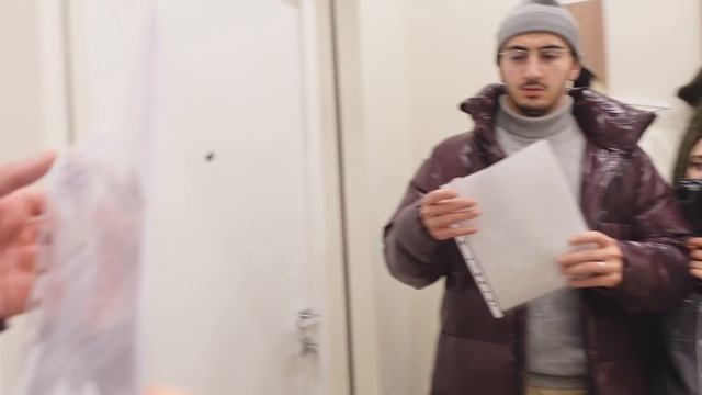 Идём на спорт с Юлей, фотосессия и много болтовни с Оском. смотреть онлайн