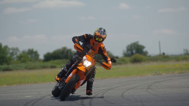 2023 KTM 690 SMC R – Street-slaying Supermoto Royalty! | KTM